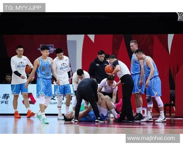 重庆篮球队技术革新引发热议推动球队新发展与战术升级