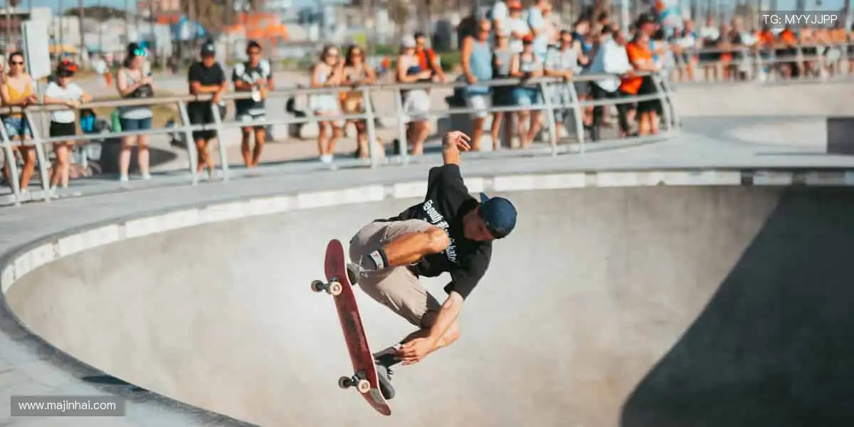 冠军同款，即刻拥有！🏅👕 体育周边，让你离偶像更近一步！